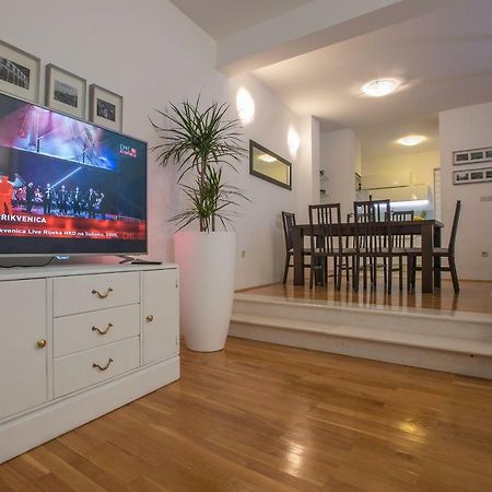 Andor - Lux, Two Beautiful Terraces With Sea & Sunset View Appartement Makarska Buitenkant foto