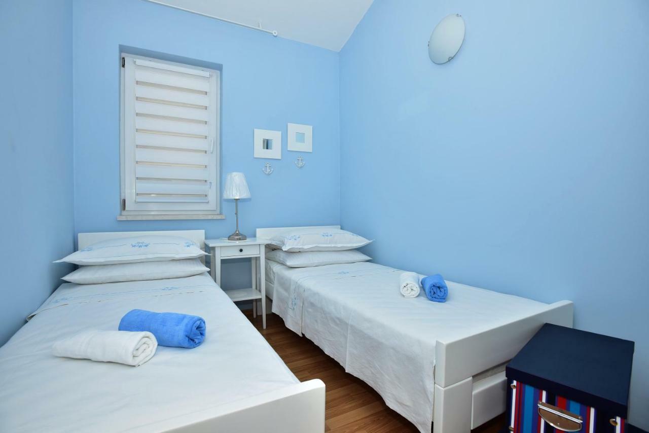 Andor - Lux, Two Beautiful Terraces With Sea & Sunset View Appartement Makarska Buitenkant foto