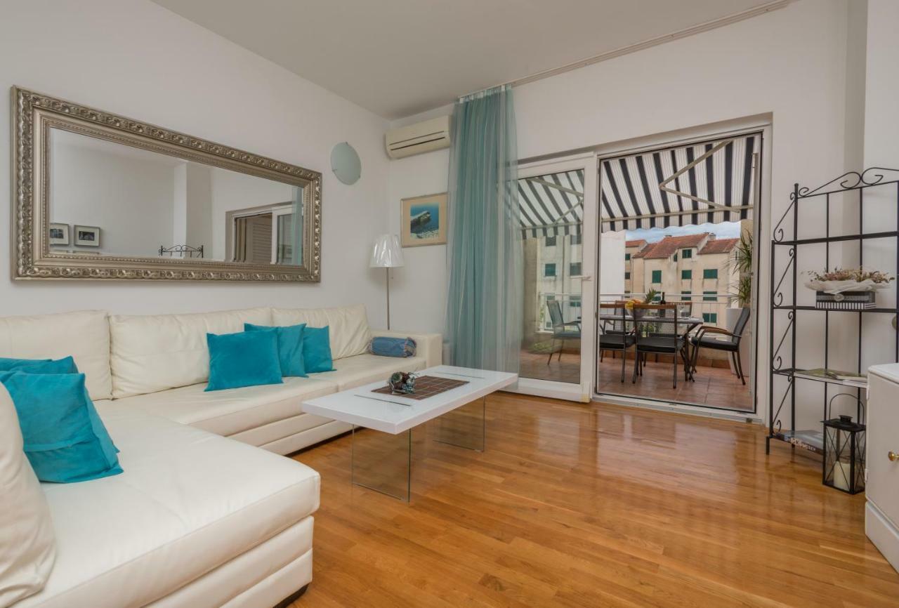 Andor - Lux, Two Beautiful Terraces With Sea & Sunset View Appartement Makarska Buitenkant foto