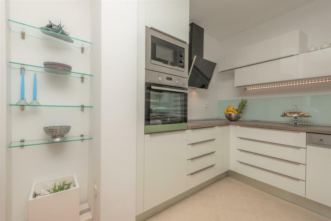 Andor - Lux, Two Beautiful Terraces With Sea & Sunset View Appartement Makarska Buitenkant foto