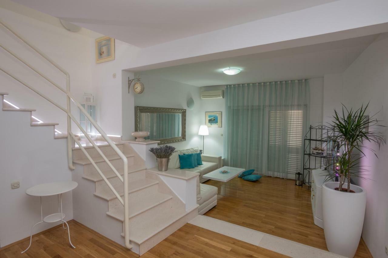 Andor - Lux, Two Beautiful Terraces With Sea & Sunset View Appartement Makarska Buitenkant foto